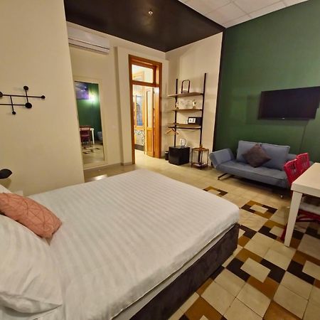 Inta Hotel (Adults Only) Тел Авив Екстериор снимка