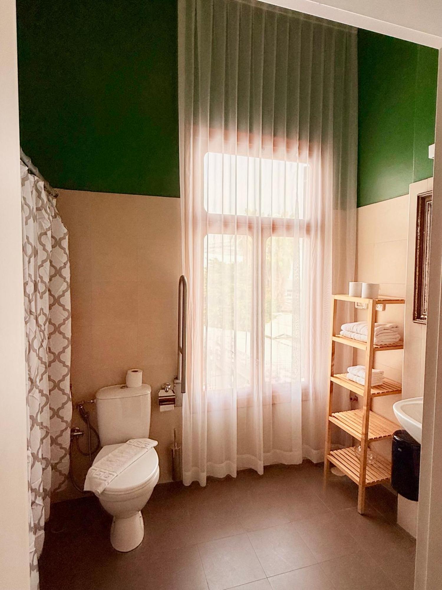 Inta Hotel (Adults Only) Тел Авив Екстериор снимка
