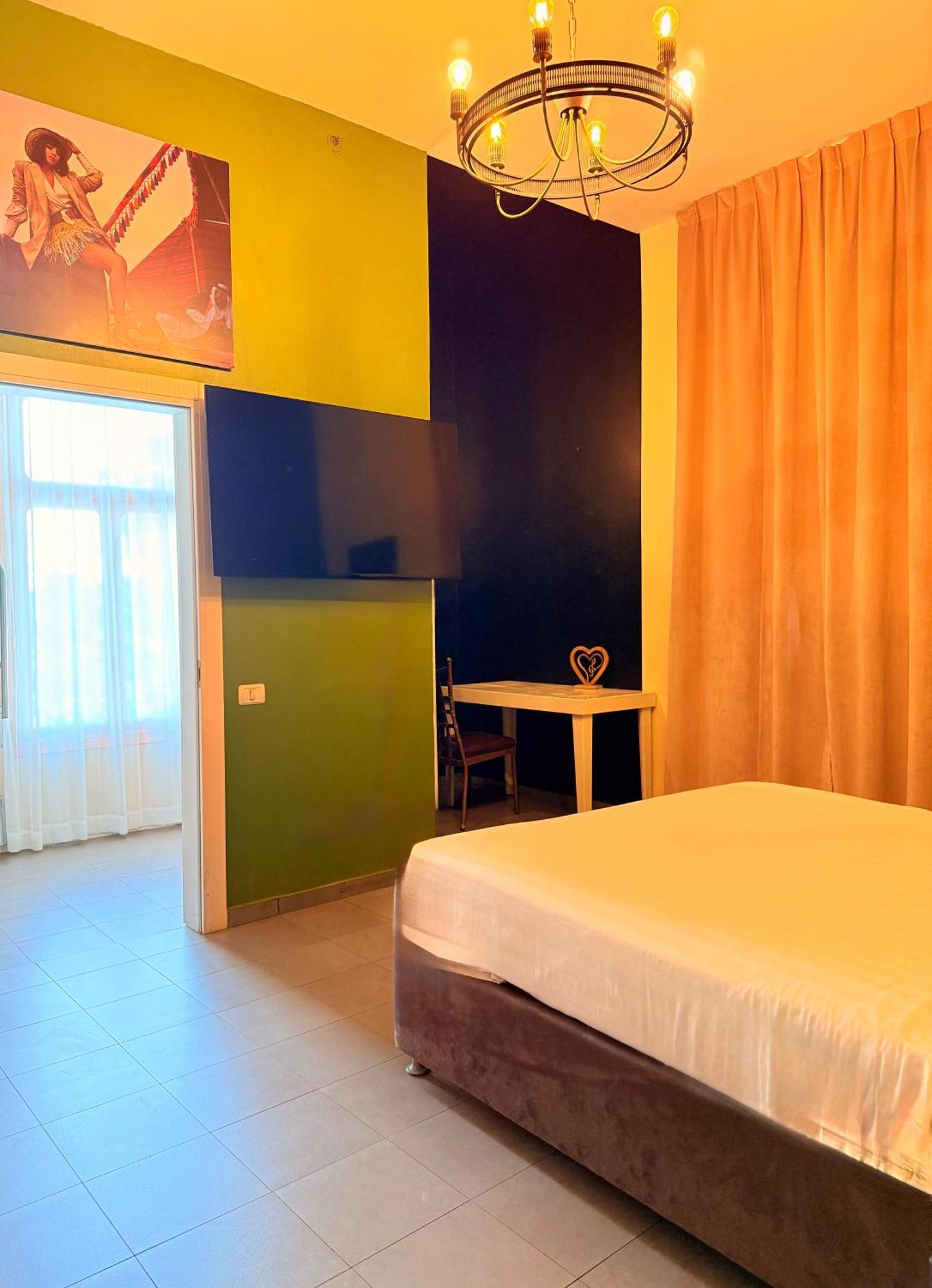Inta Hotel (Adults Only) Тел Авив Екстериор снимка