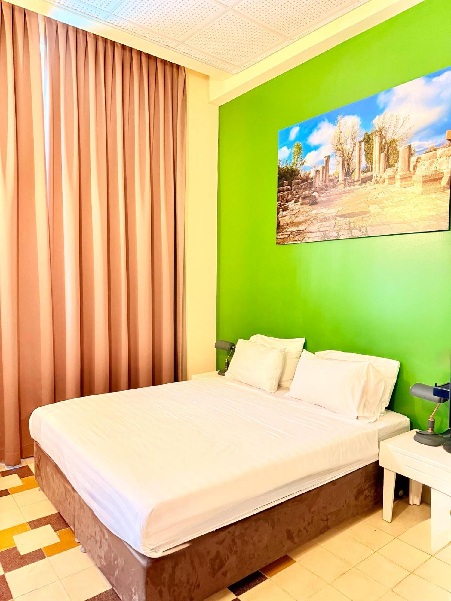 Inta Hotel (Adults Only) Тел Авив Екстериор снимка